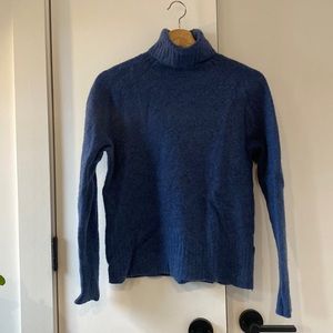 Club Monaco cashmere blend cerulean blue turtleneck sweater